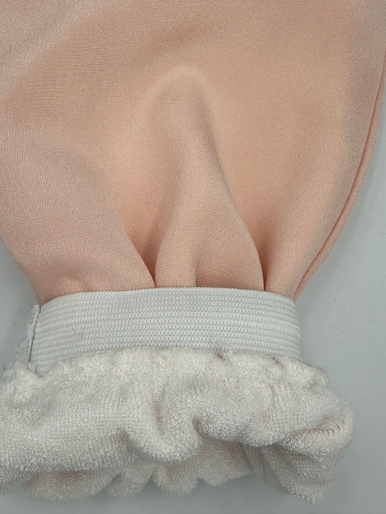 PURE SILK EXFOLIATING MITT - SALMON