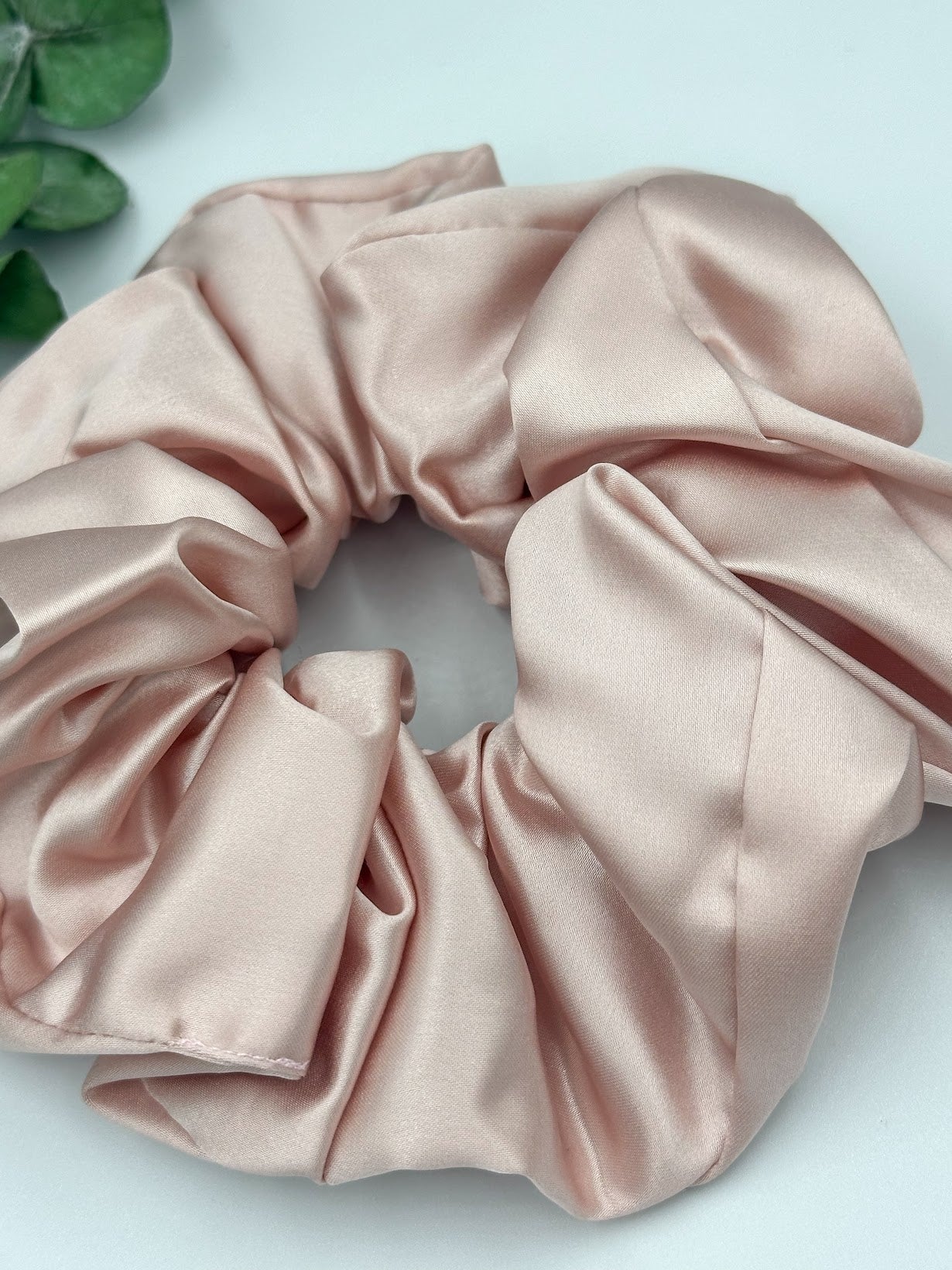 SILK SCRUNCHIE- LARGE SIZE - CHERRY BLOSSOM