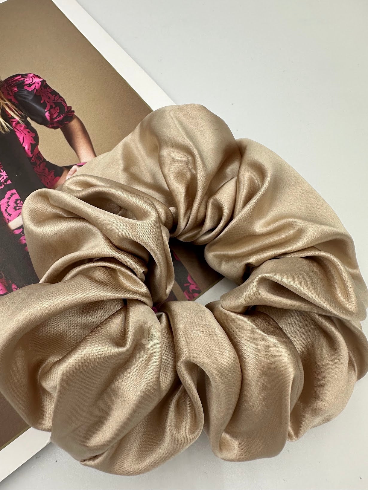 SILK SCRUNCH WRAP - LARGE SIZE - CARAMEL COLOR