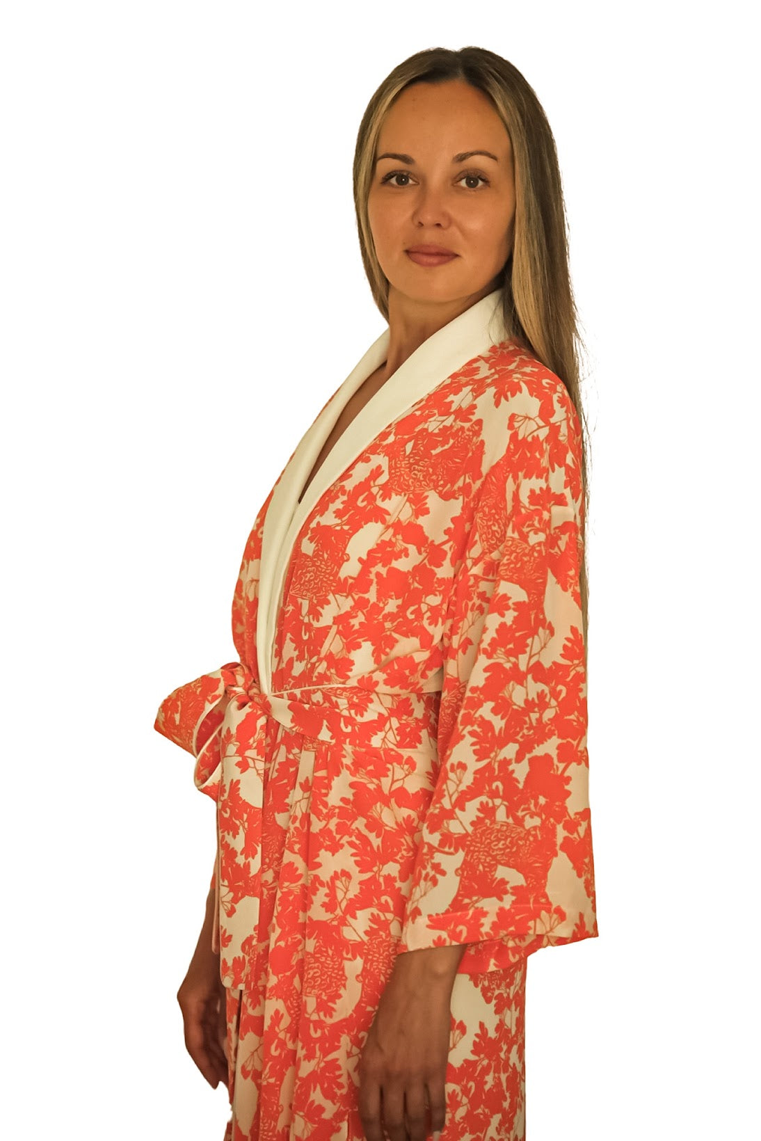 WHITE PIPED SHAWL COLLAR CREPE DE CHINE SILK KIMONO - FLORAL PRINT