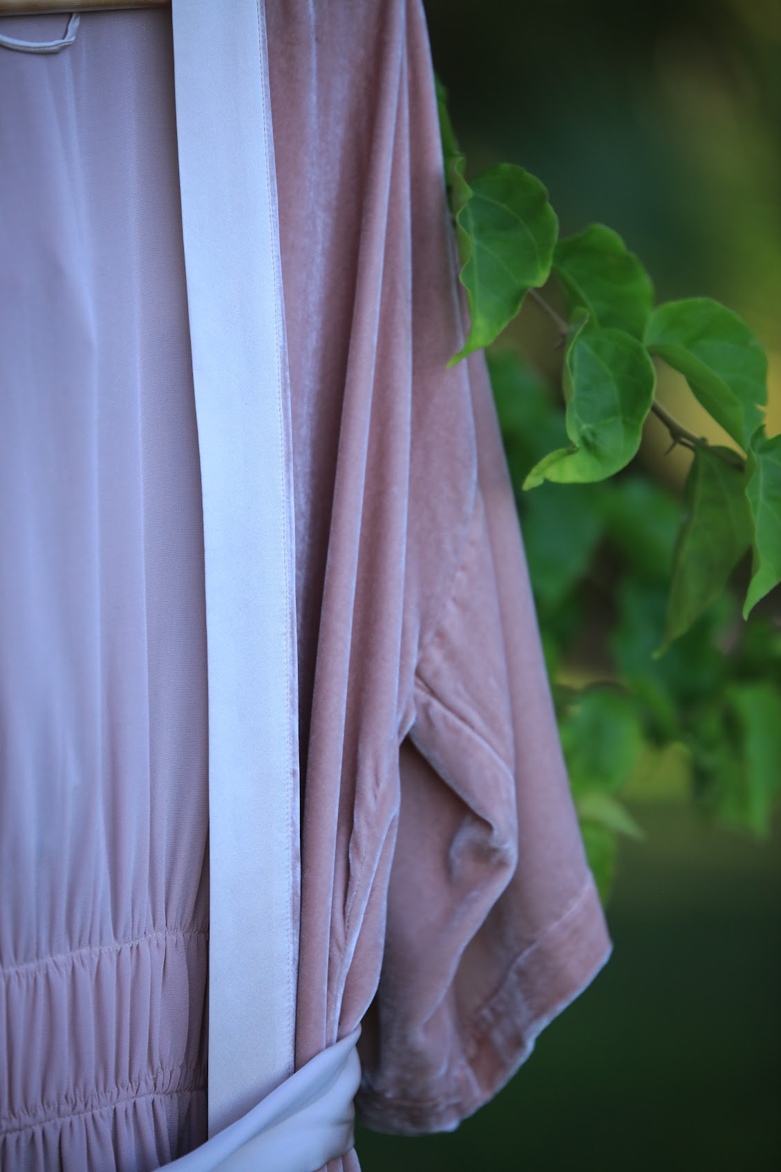 VELVET/SILK ROBE - PALE PINK
