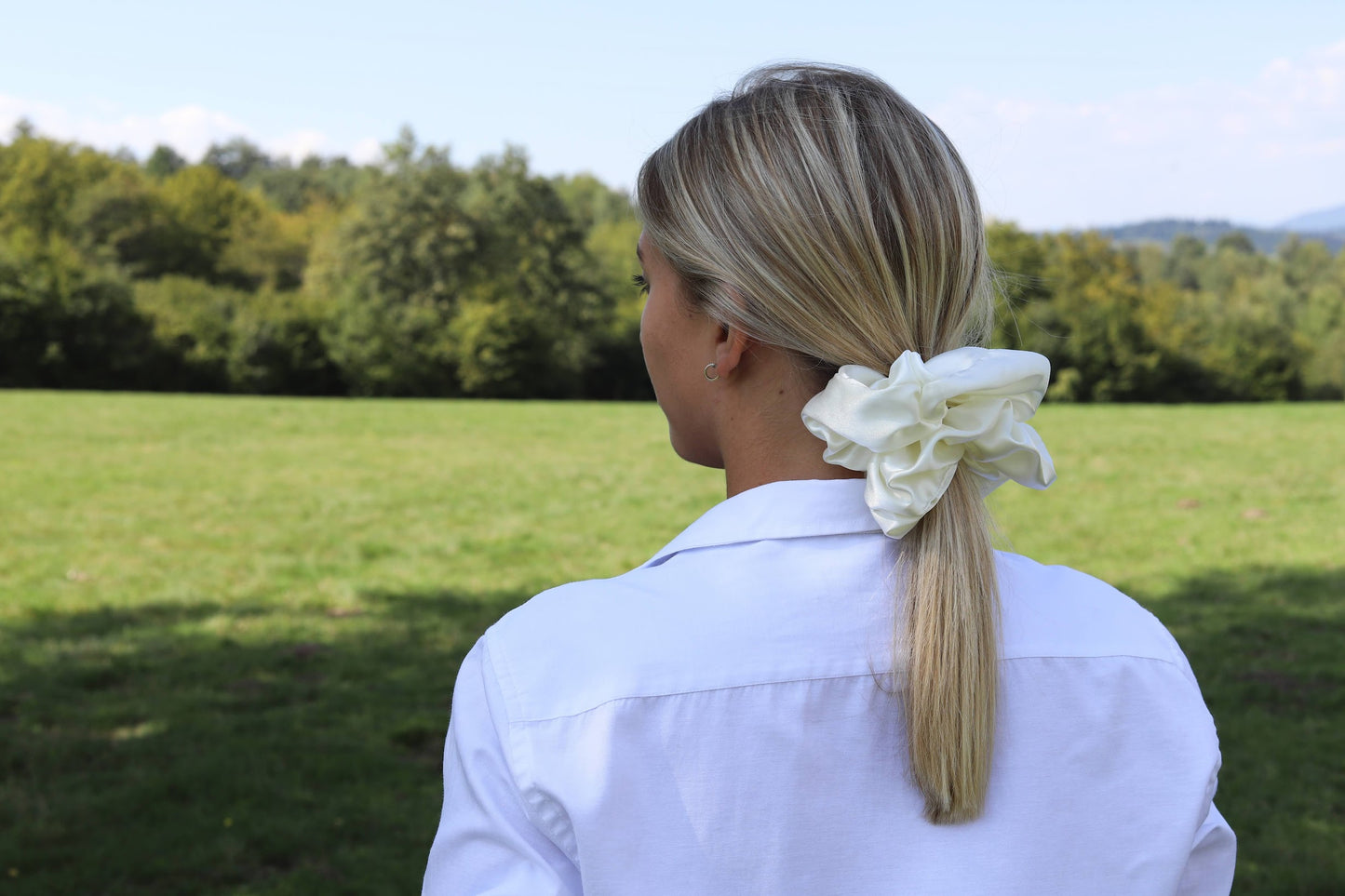 SILK SCRUNCHIE - LARGE SIZE - PEARL GREY