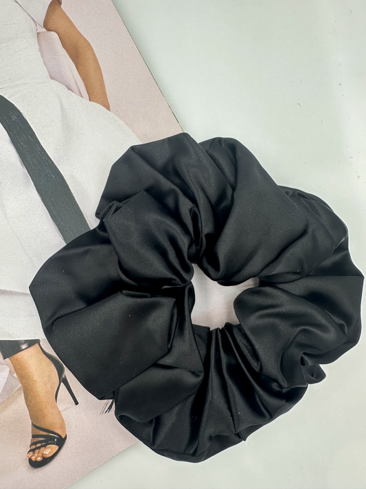 SILK SCRUNCHIE - LARGE SIZE - BLACK